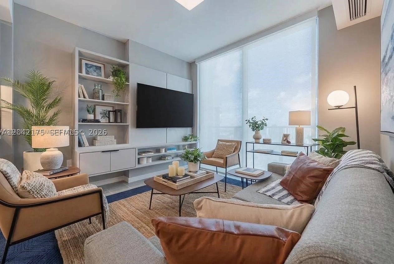 227 NE 2nd St 3104