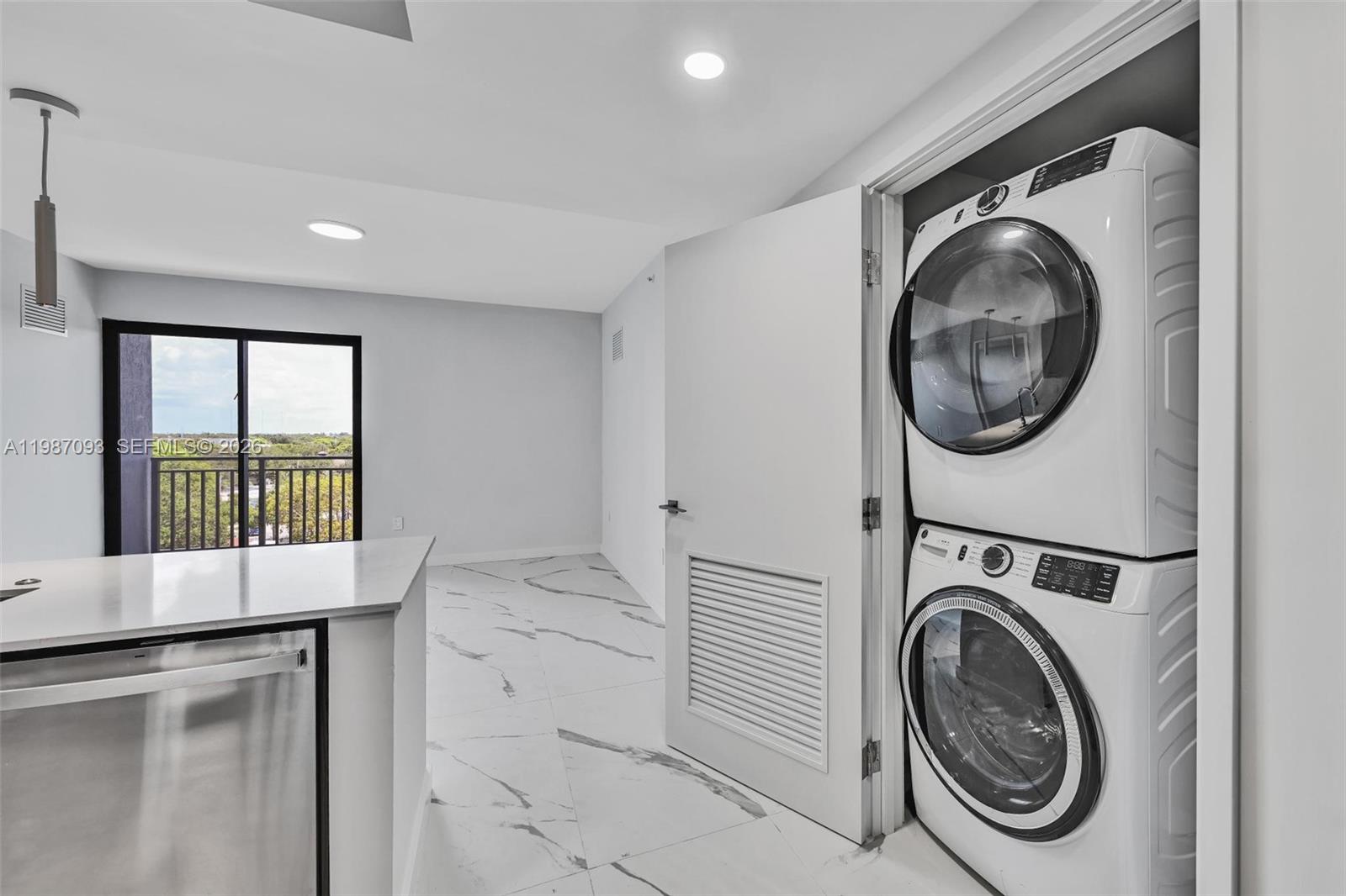 840 NE 130th Street 505