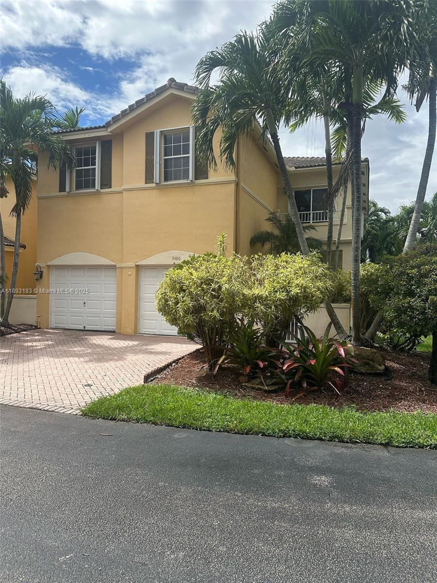 DORAL SOUTHEAST PATIO-HOM - Residential Lease