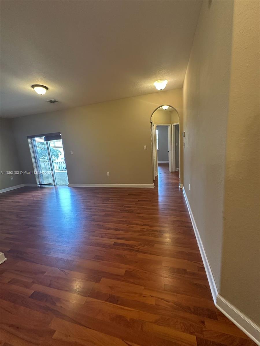 DORAL SOUTHEAST PATIO-HOM - Residential Lease