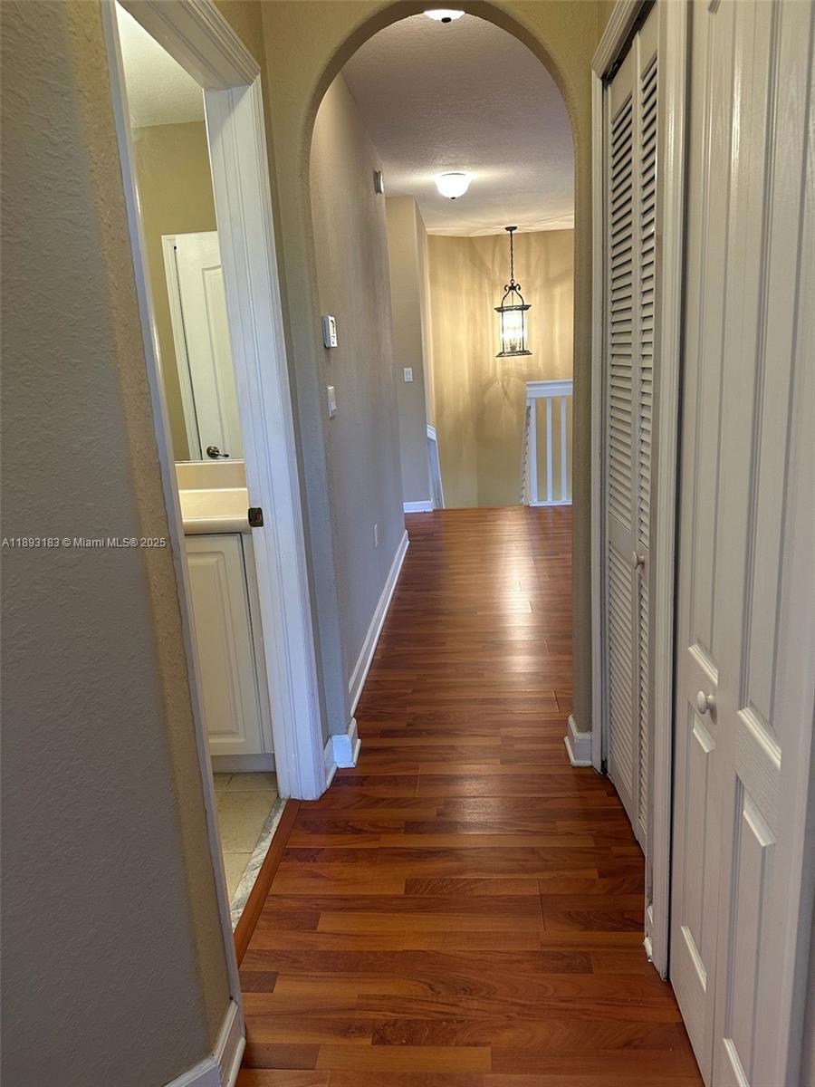 DORAL SOUTHEAST PATIO-HOM - Residential Lease