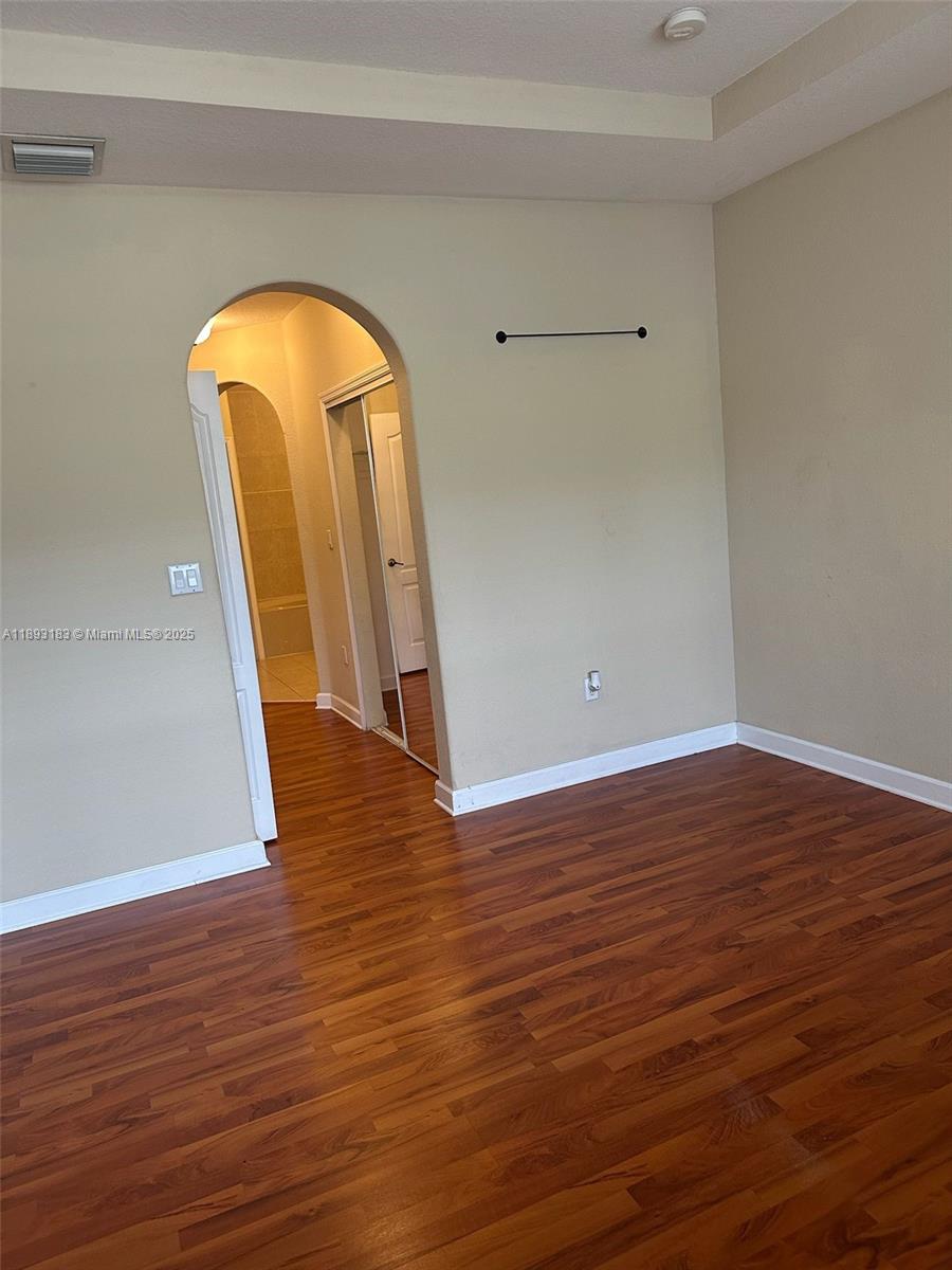 DORAL SOUTHEAST PATIO-HOM - Residential Lease