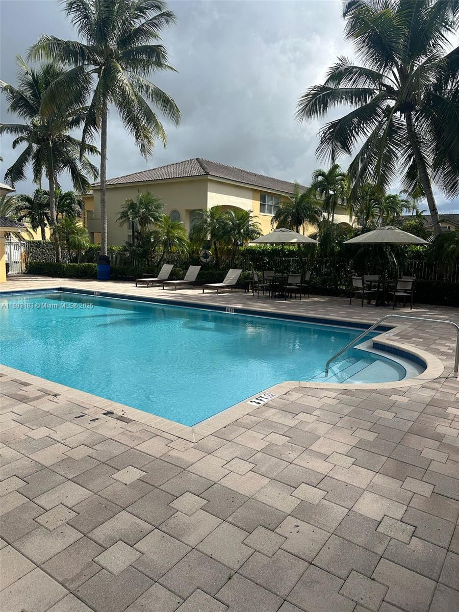 DORAL SOUTHEAST PATIO-HOM - Residential Lease