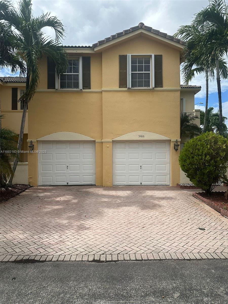 DORAL SOUTHEAST PATIO-HOM - Residential Lease