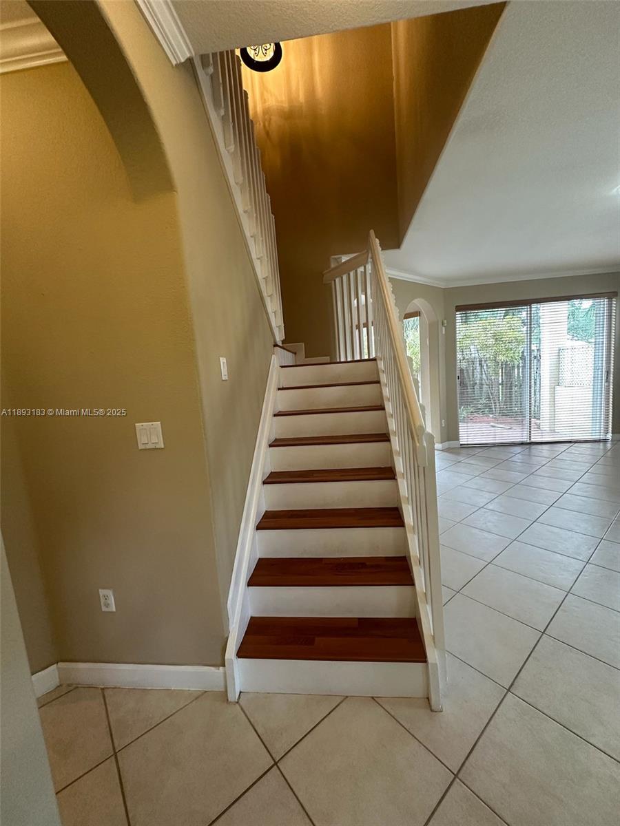 DORAL SOUTHEAST PATIO-HOM - Residential Lease