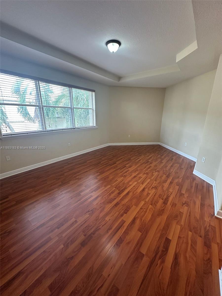 DORAL SOUTHEAST PATIO-HOM - Residential Lease