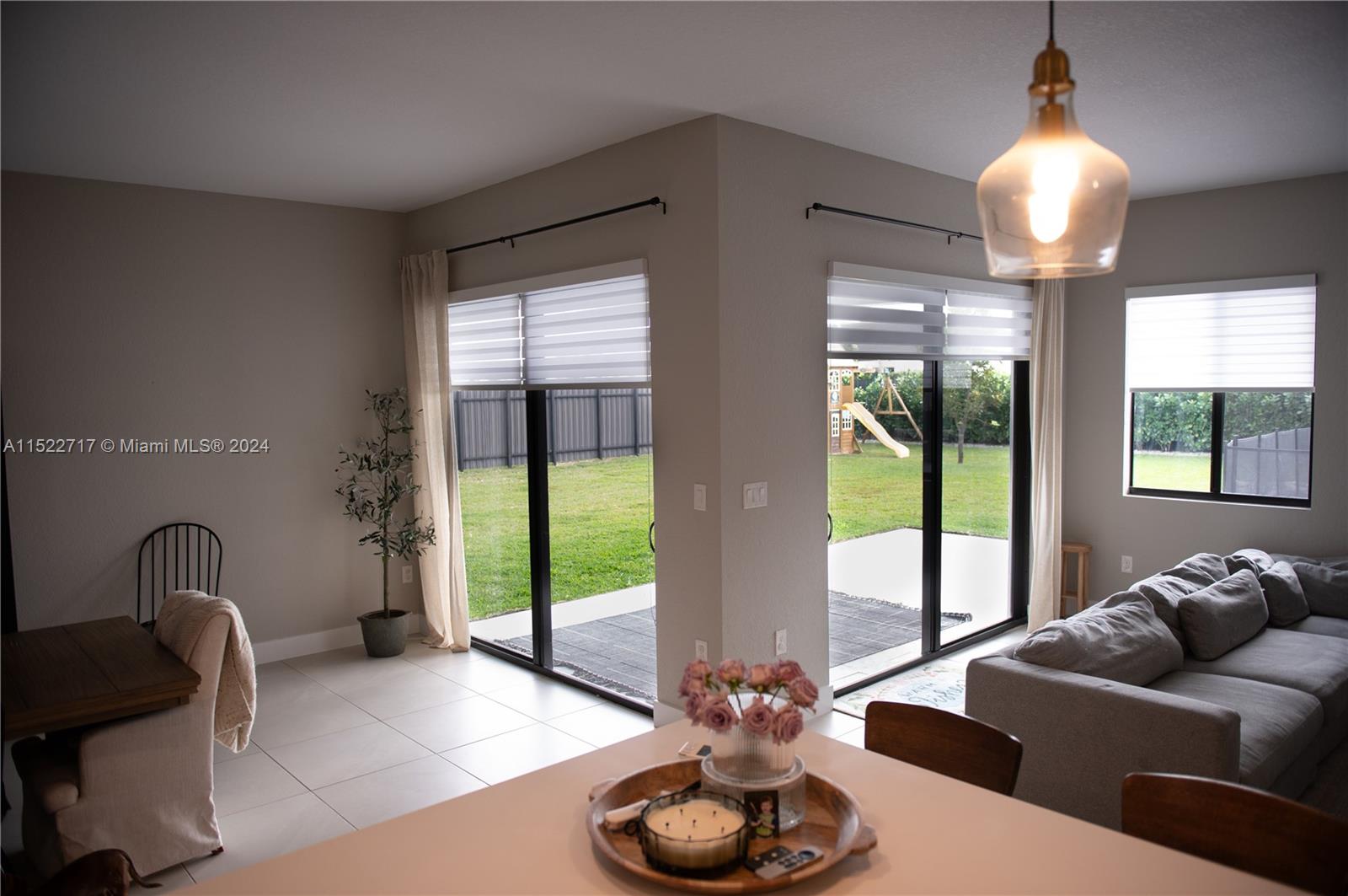SOUTHERN COVE - Residential