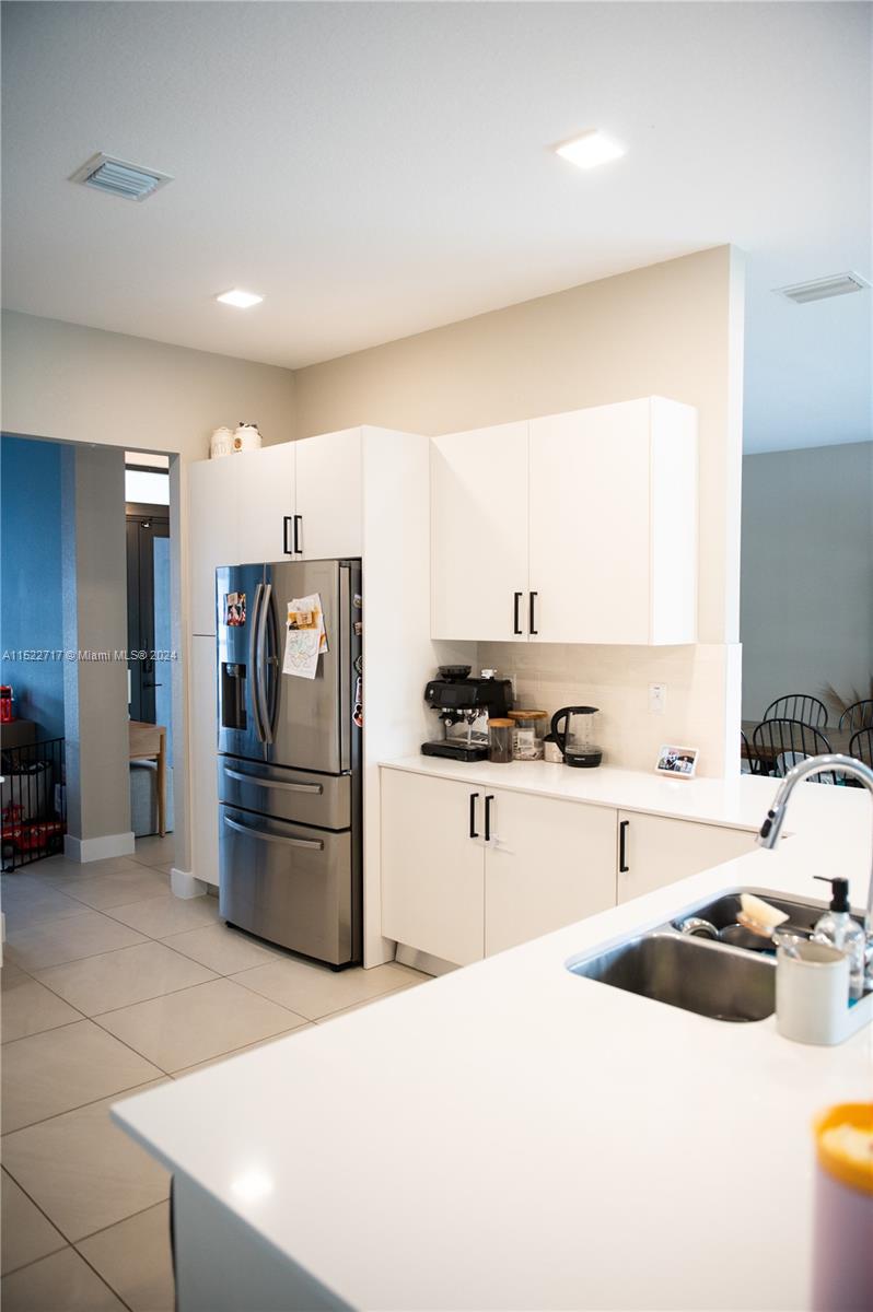 SOUTHERN COVE - Residential