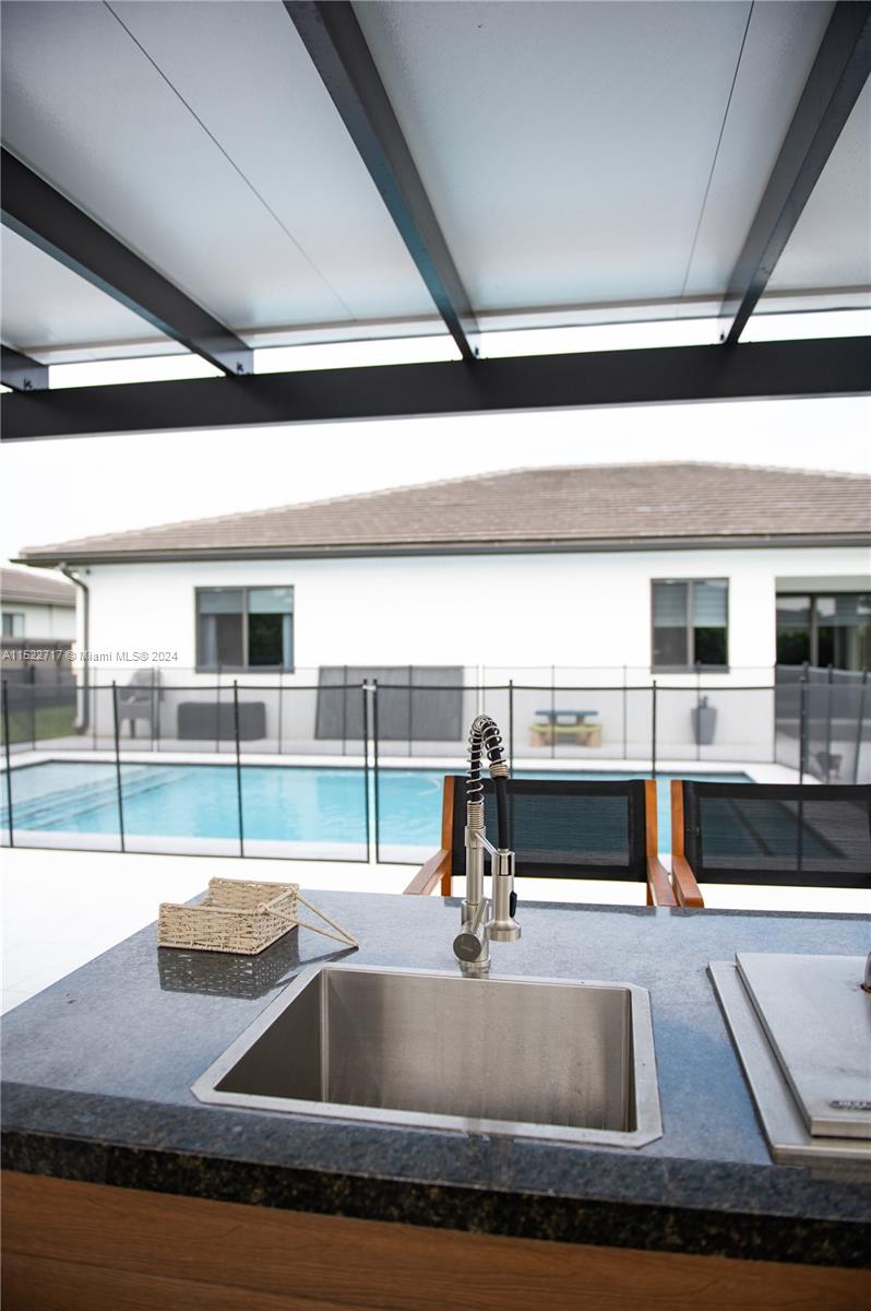 SOUTHERN COVE - Residential