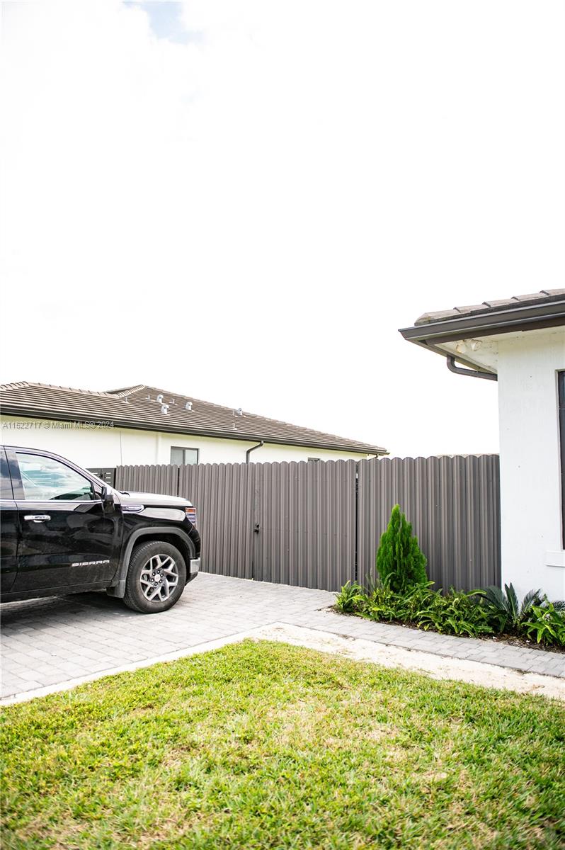 SOUTHERN COVE - Residential