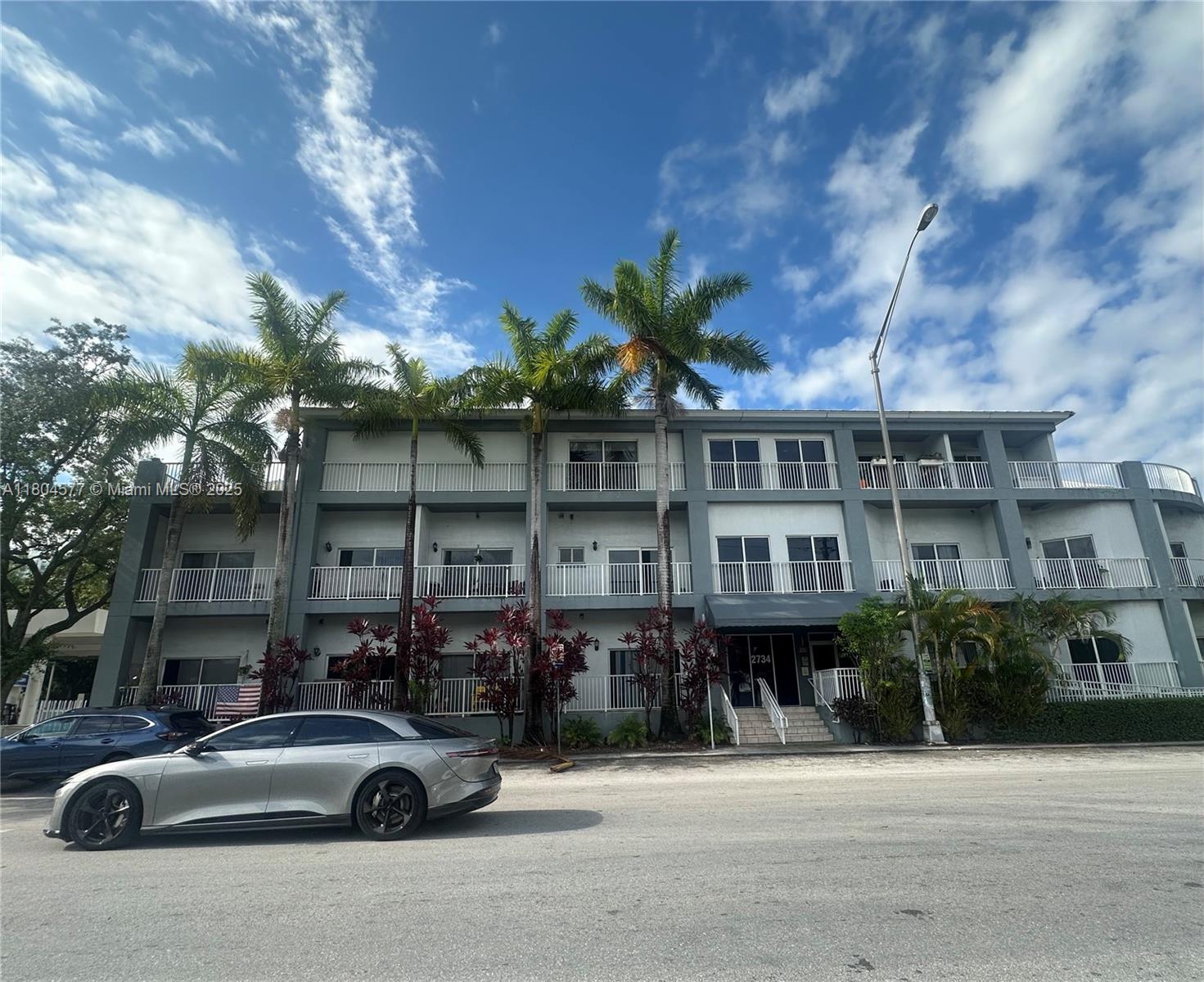 2734 Bird Ave 108, Miami, Broward County, Florida - 1 Bedrooms  
1 Bathrooms - 