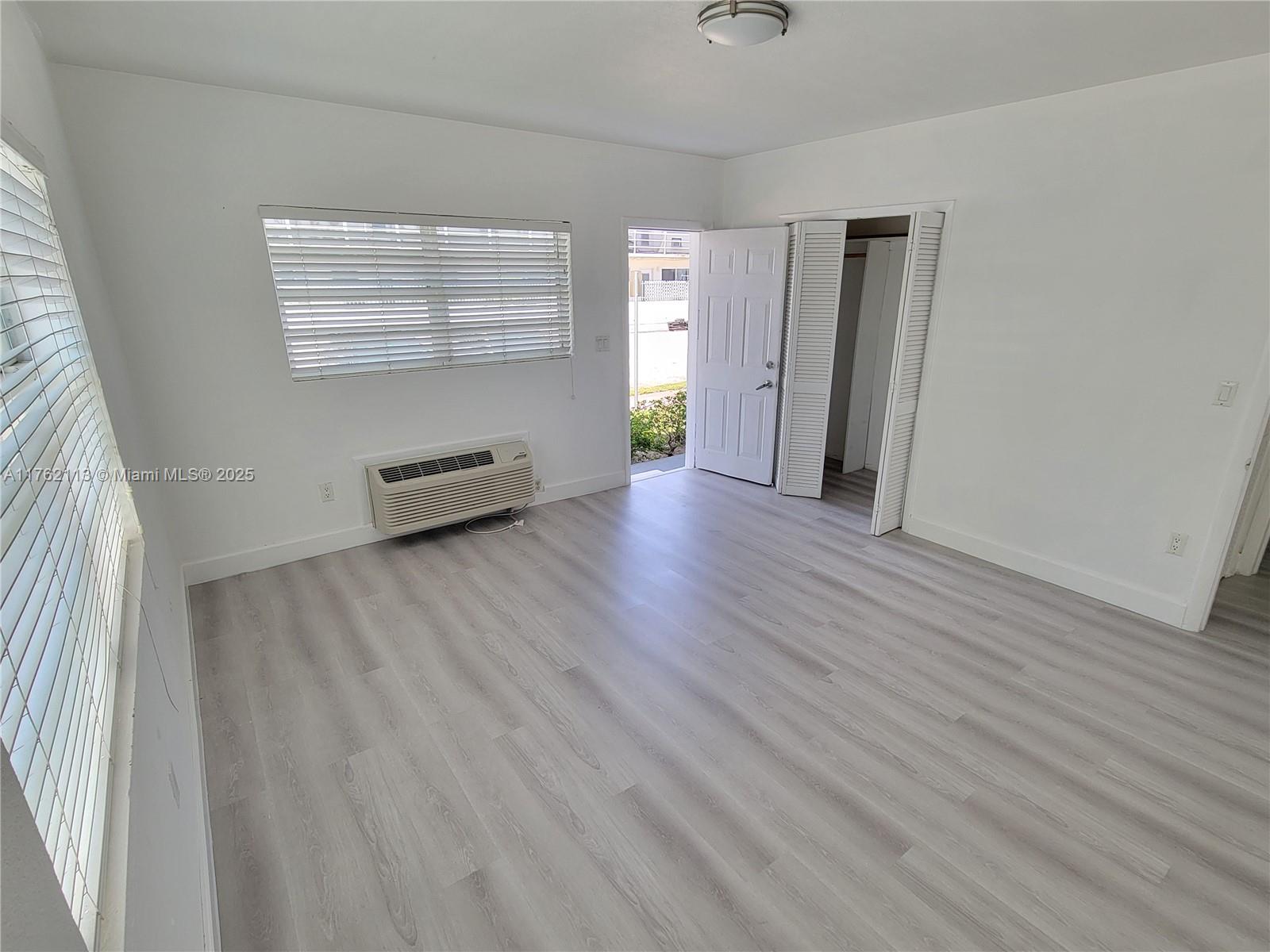 THE LOFTS AT TATUM CONDO - Residential