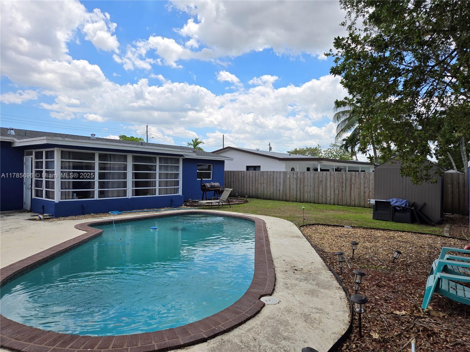 SUNRISE GOLF VILLAGE - Residential