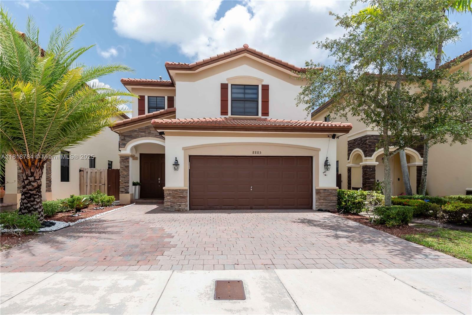 8885 Nw 100th Pl, Doral, Miami-Dade County, Florida - 3 Bedrooms  
3 Bathrooms - 