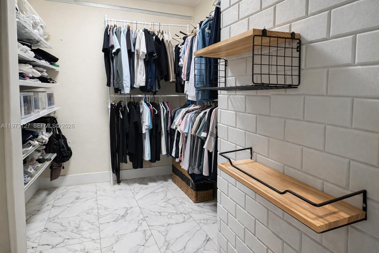 WALDIN ACRES - Residential