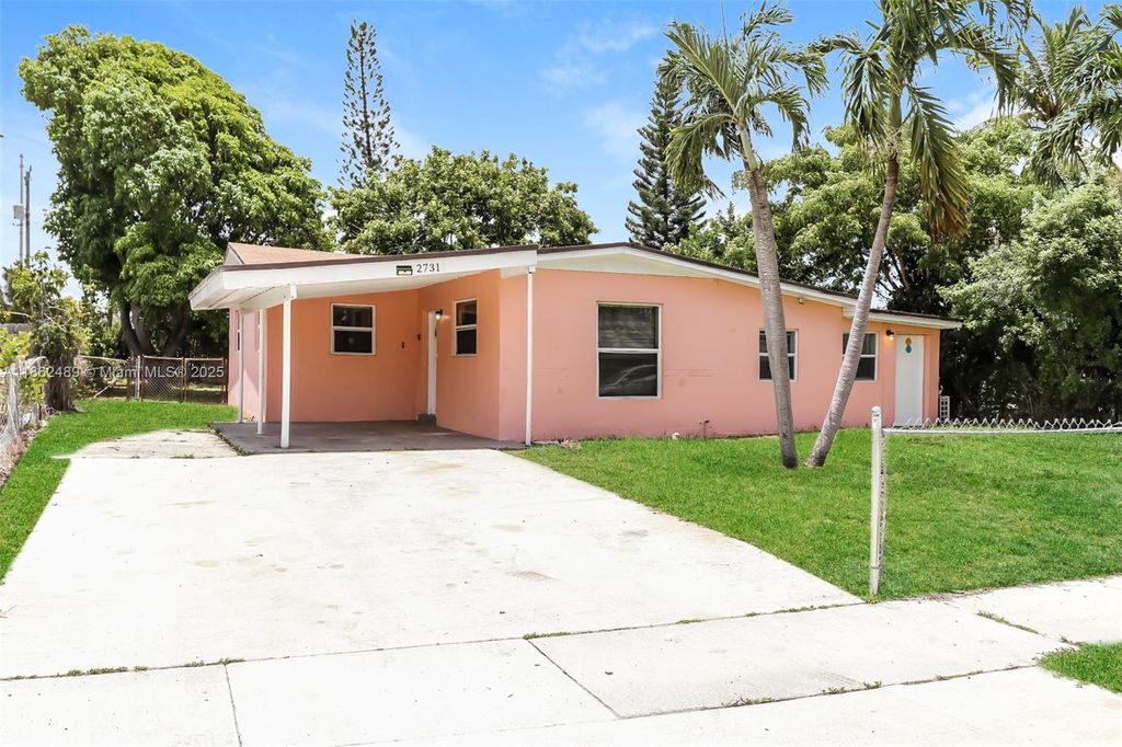 Photo of 2731 NW 2 St, Boynton Beach, FL 33435 (MLS # A11862489)