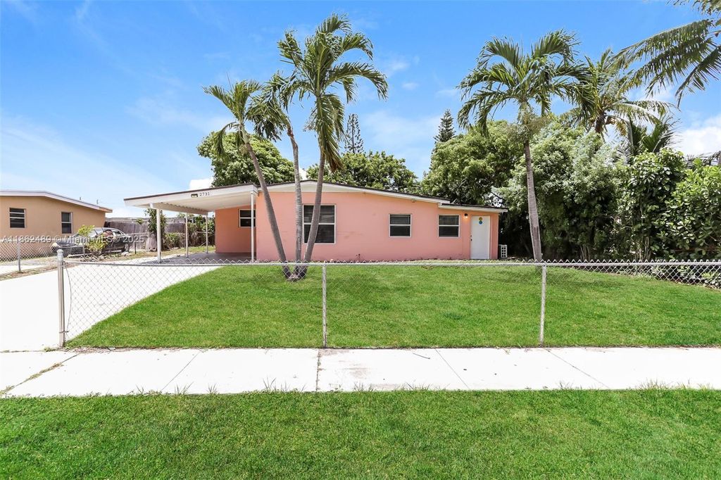 Photo of 2731 NW 2 St, Boynton Beach, FL 33435 (MLS # A11862489)