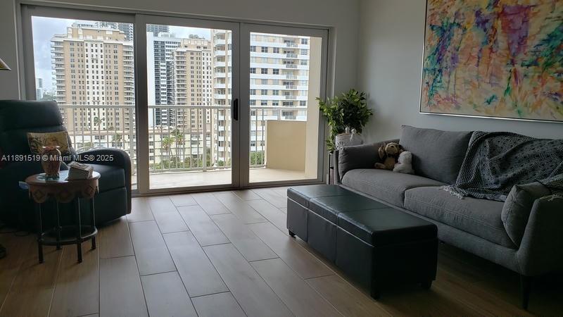 HEMISPHERES OCEAN SOUTH - Residential