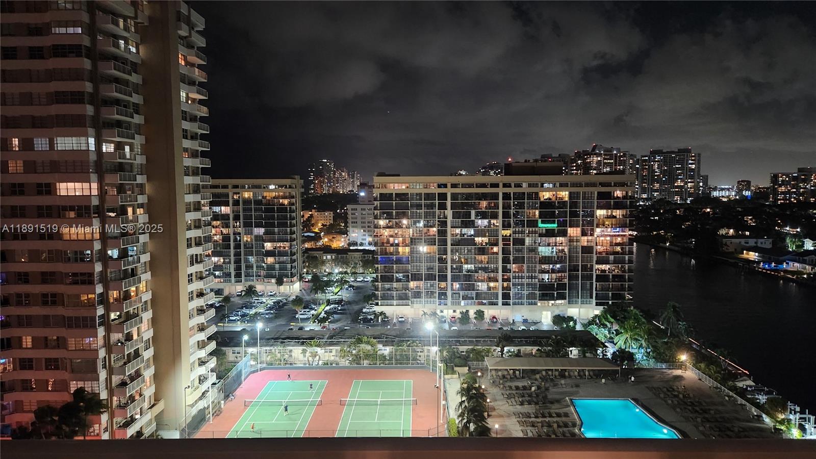 HEMISPHERES OCEAN SOUTH - Residential