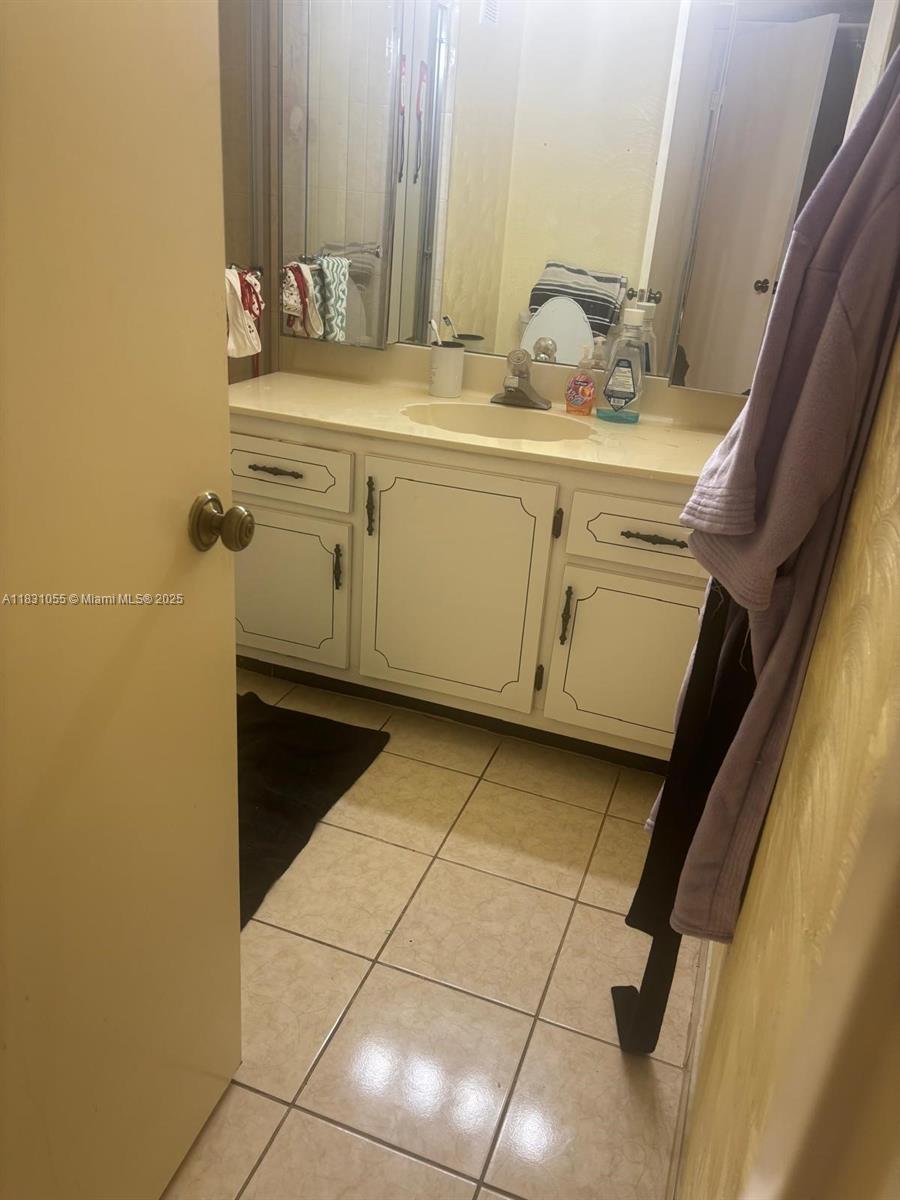 16251 Golf Club Rd 204