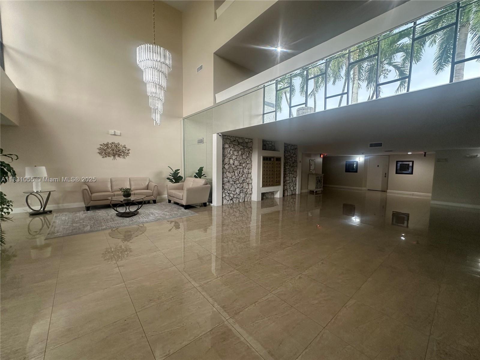 BLDG 6 OF COUNTRY CLUB AP - Residential Lease