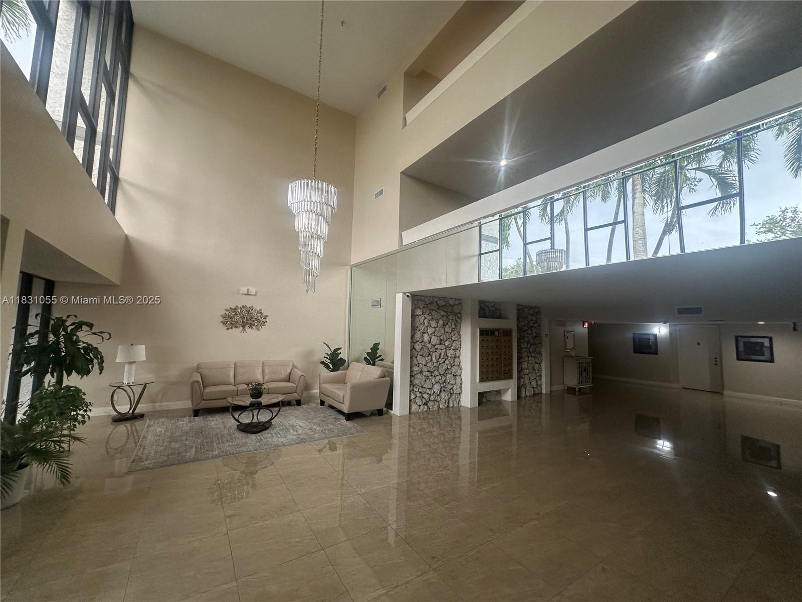 BLDG 6 OF COUNTRY CLUB AP - Residential Lease