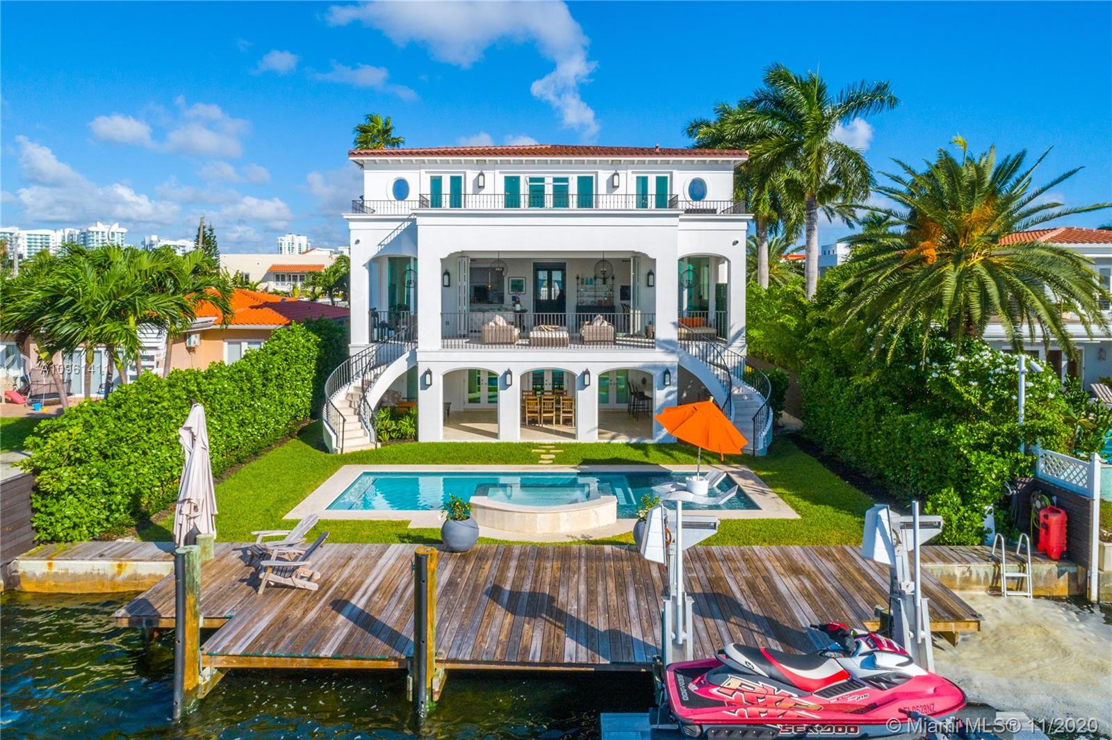 TREASURE ISLAND - Residential