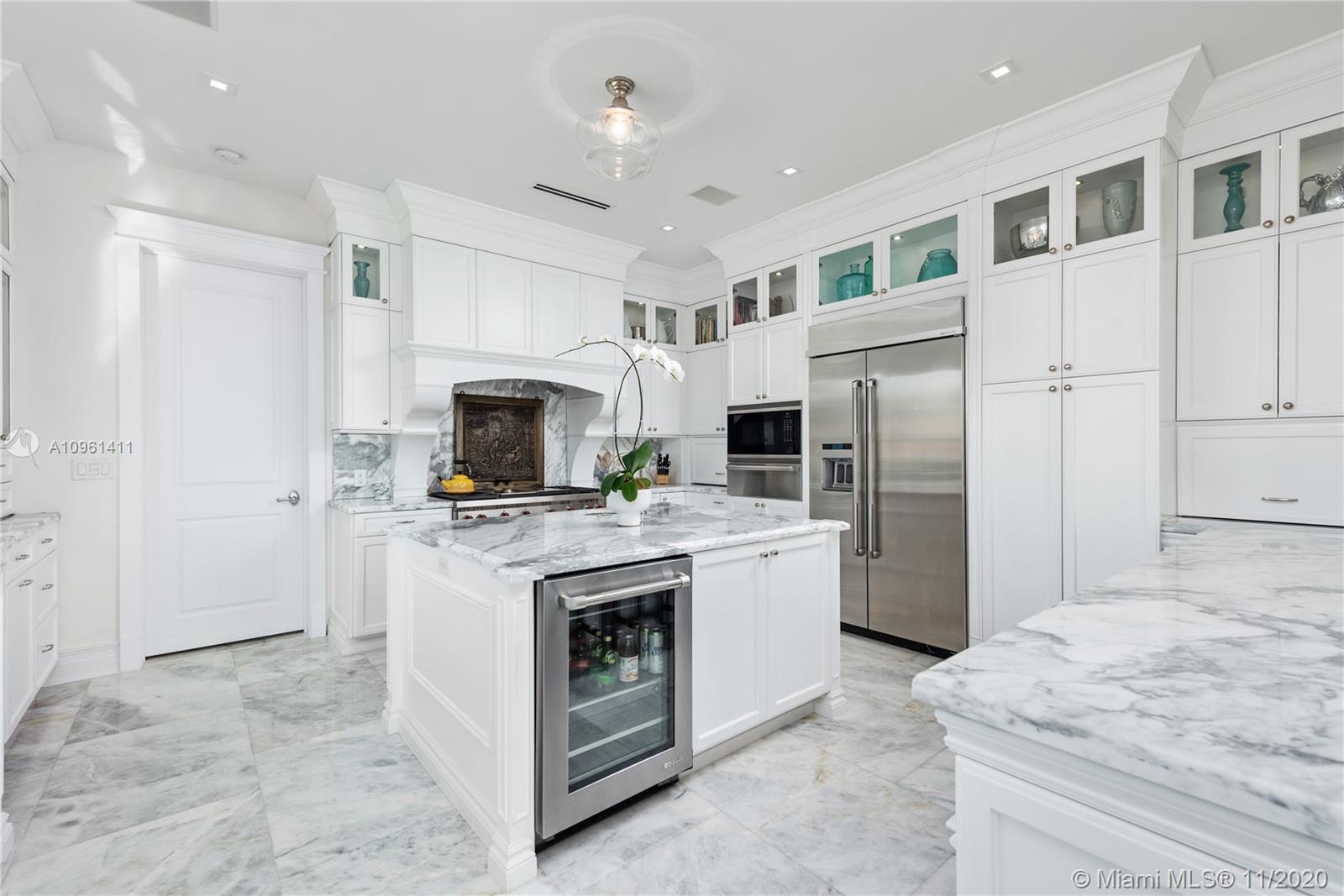 TREASURE ISLAND - Residential