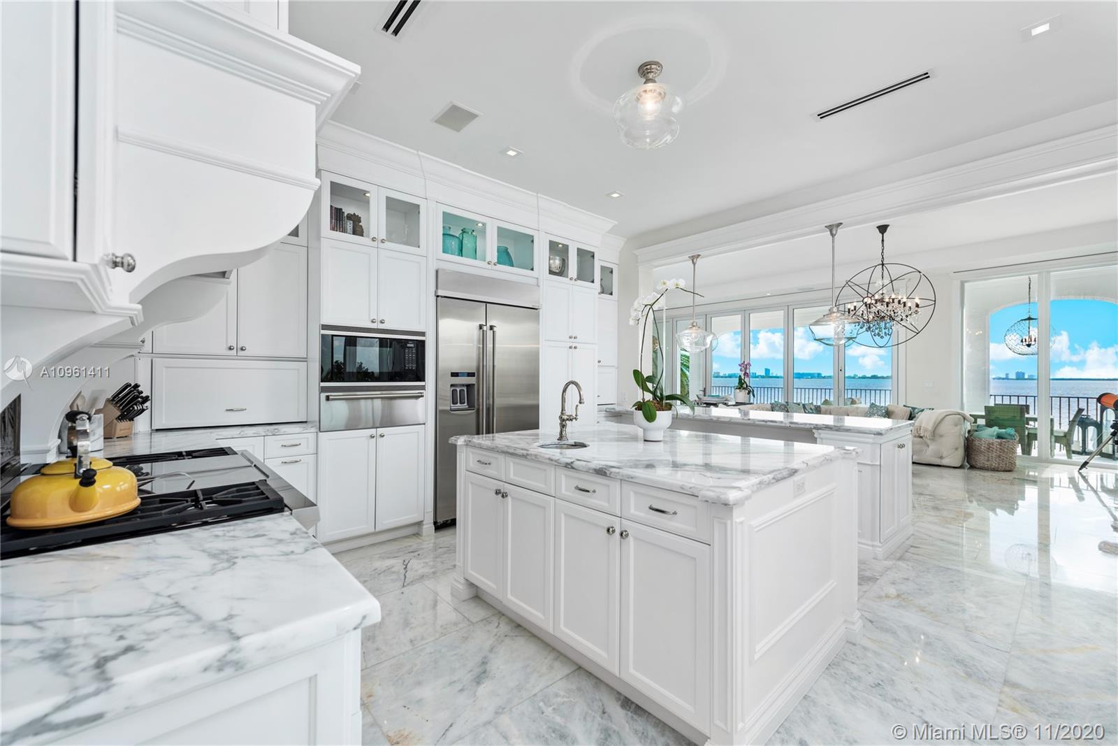 TREASURE ISLAND - Residential