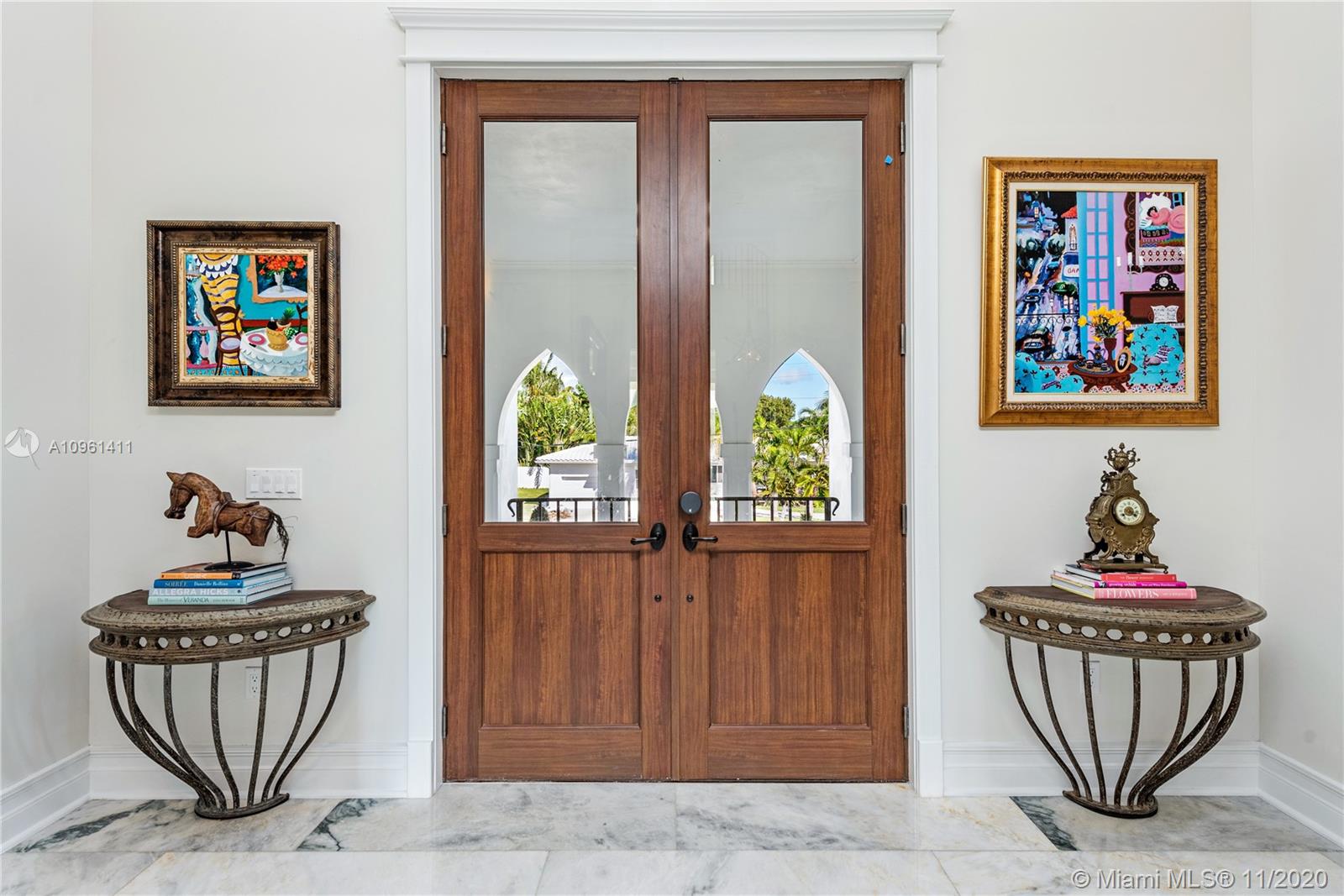 TREASURE ISLAND - Residential