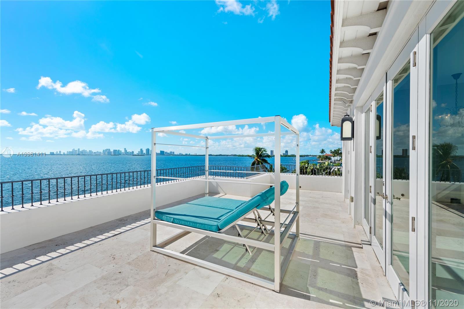 TREASURE ISLAND - Residential