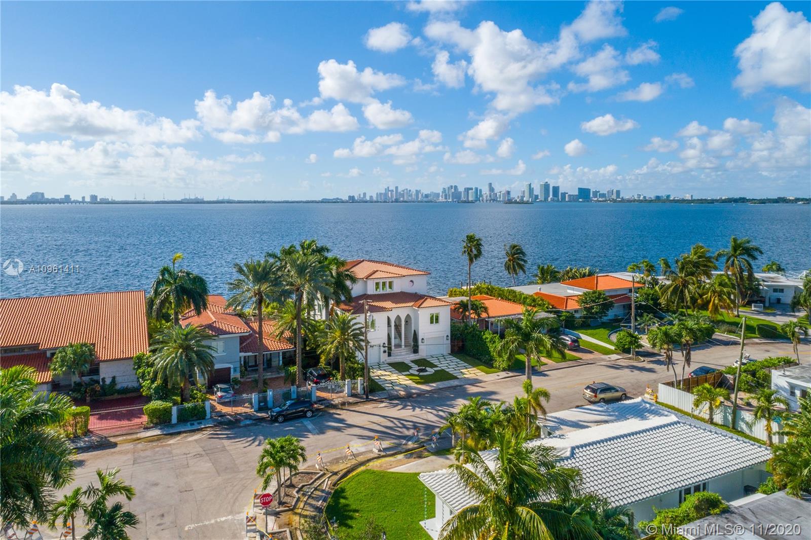 TREASURE ISLAND - Residential