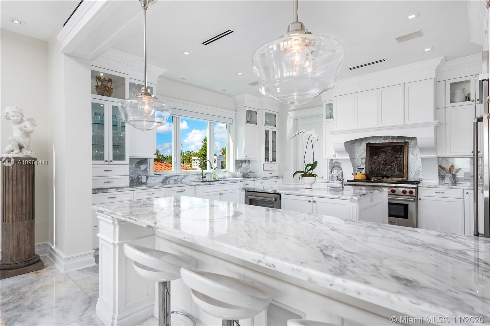 TREASURE ISLAND - Residential