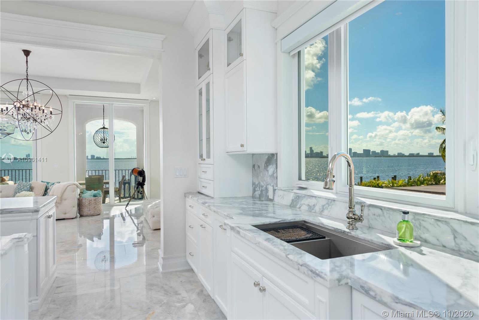 TREASURE ISLAND - Residential