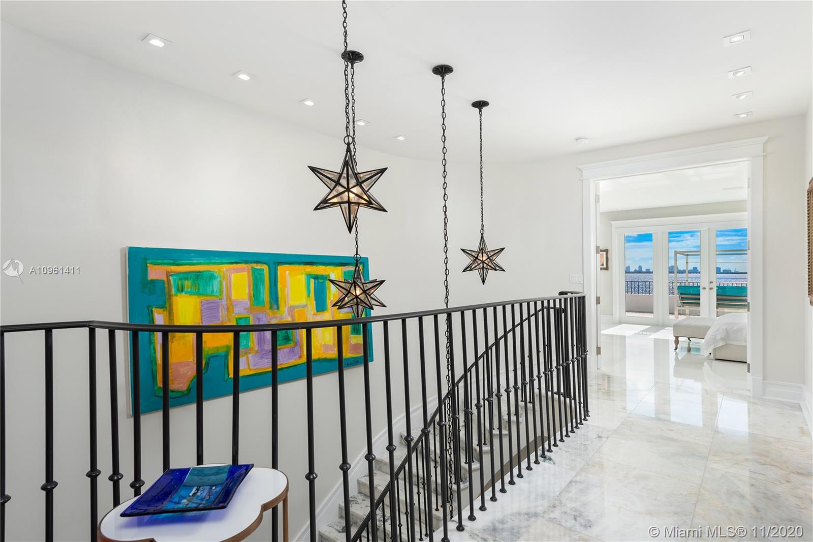 TREASURE ISLAND - Residential