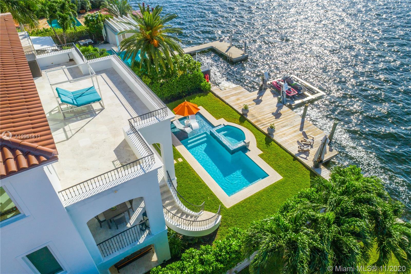 TREASURE ISLAND - Residential