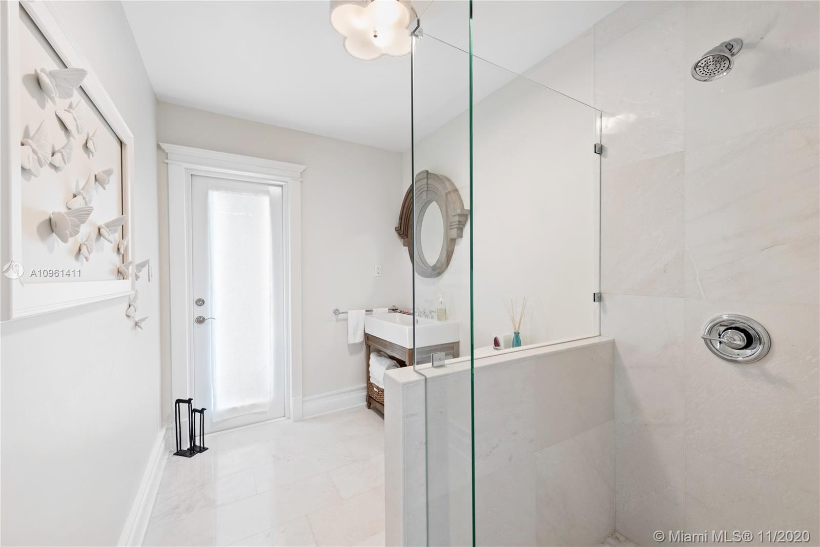 TREASURE ISLAND - Residential