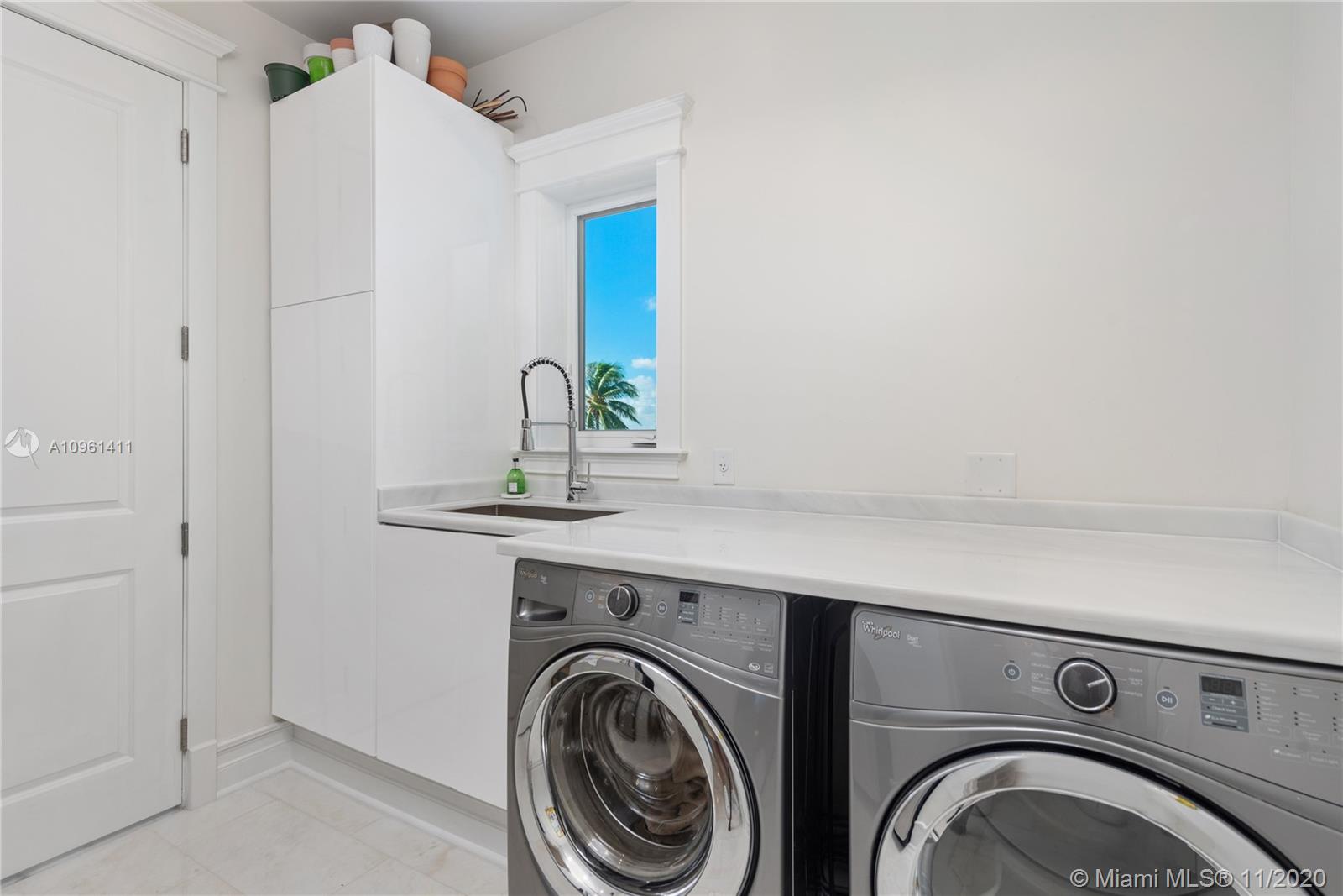 TREASURE ISLAND - Residential