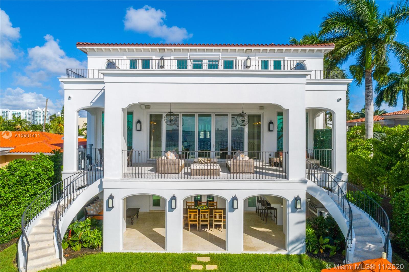 TREASURE ISLAND - Residential