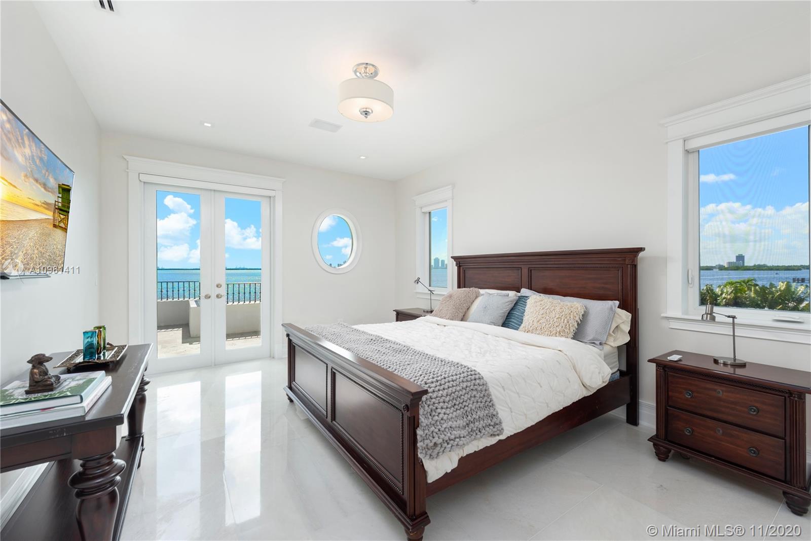 TREASURE ISLAND - Residential