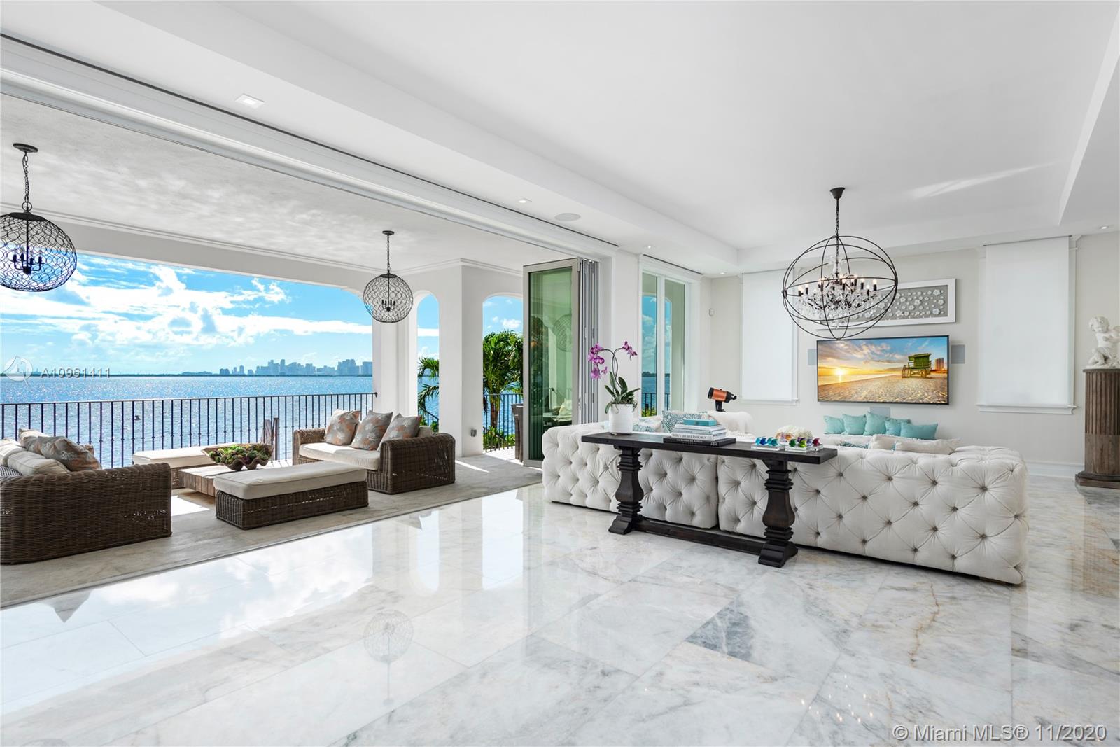 TREASURE ISLAND - Residential