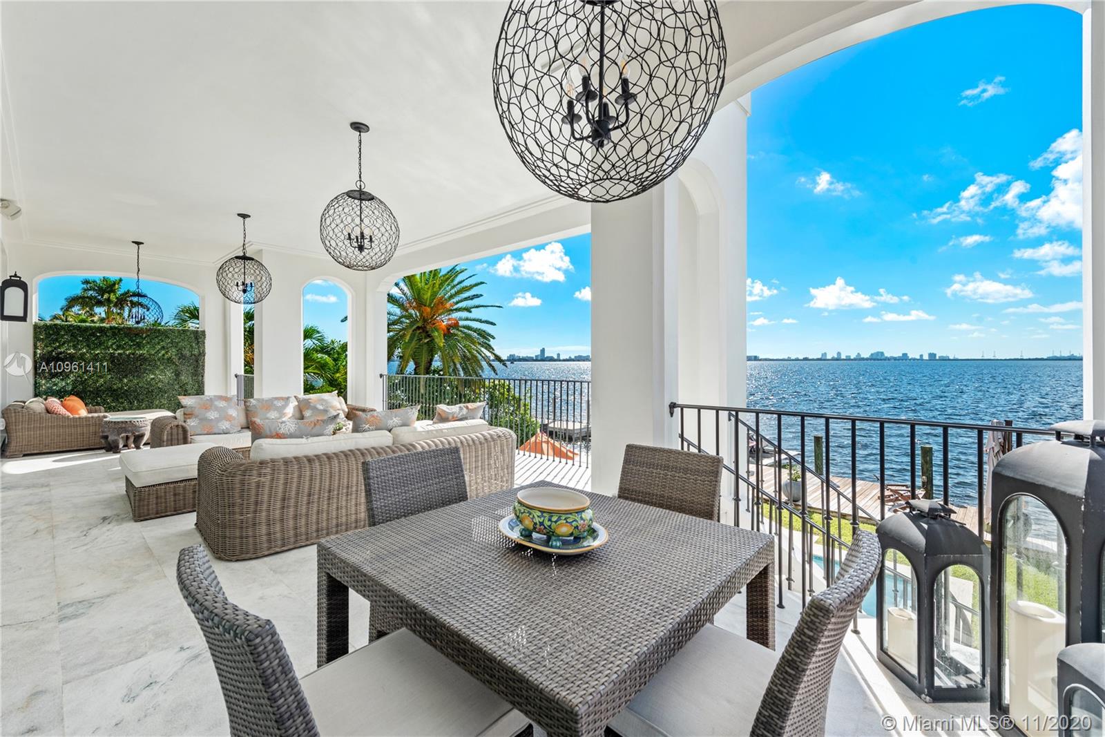 TREASURE ISLAND - Residential