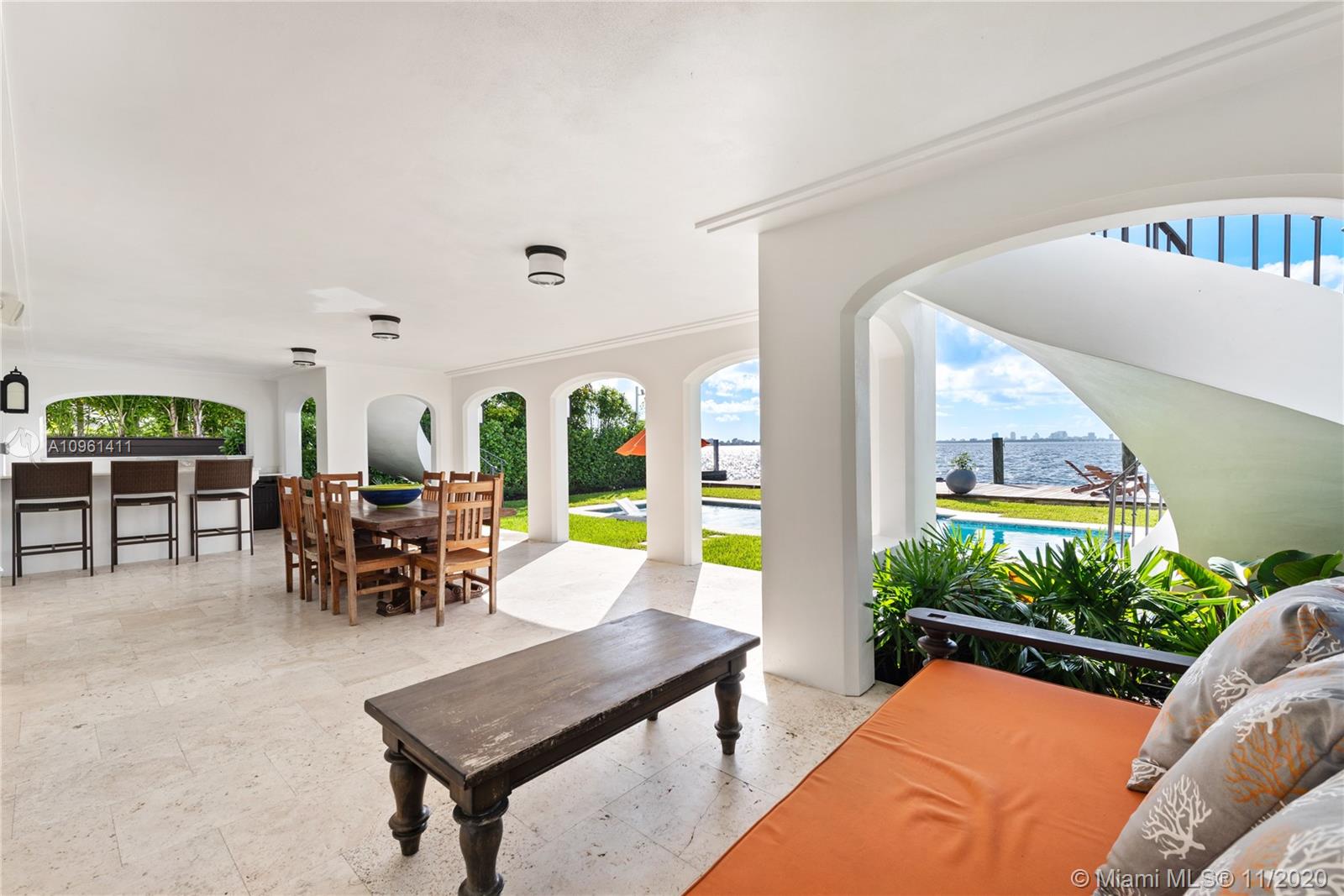 TREASURE ISLAND - Residential