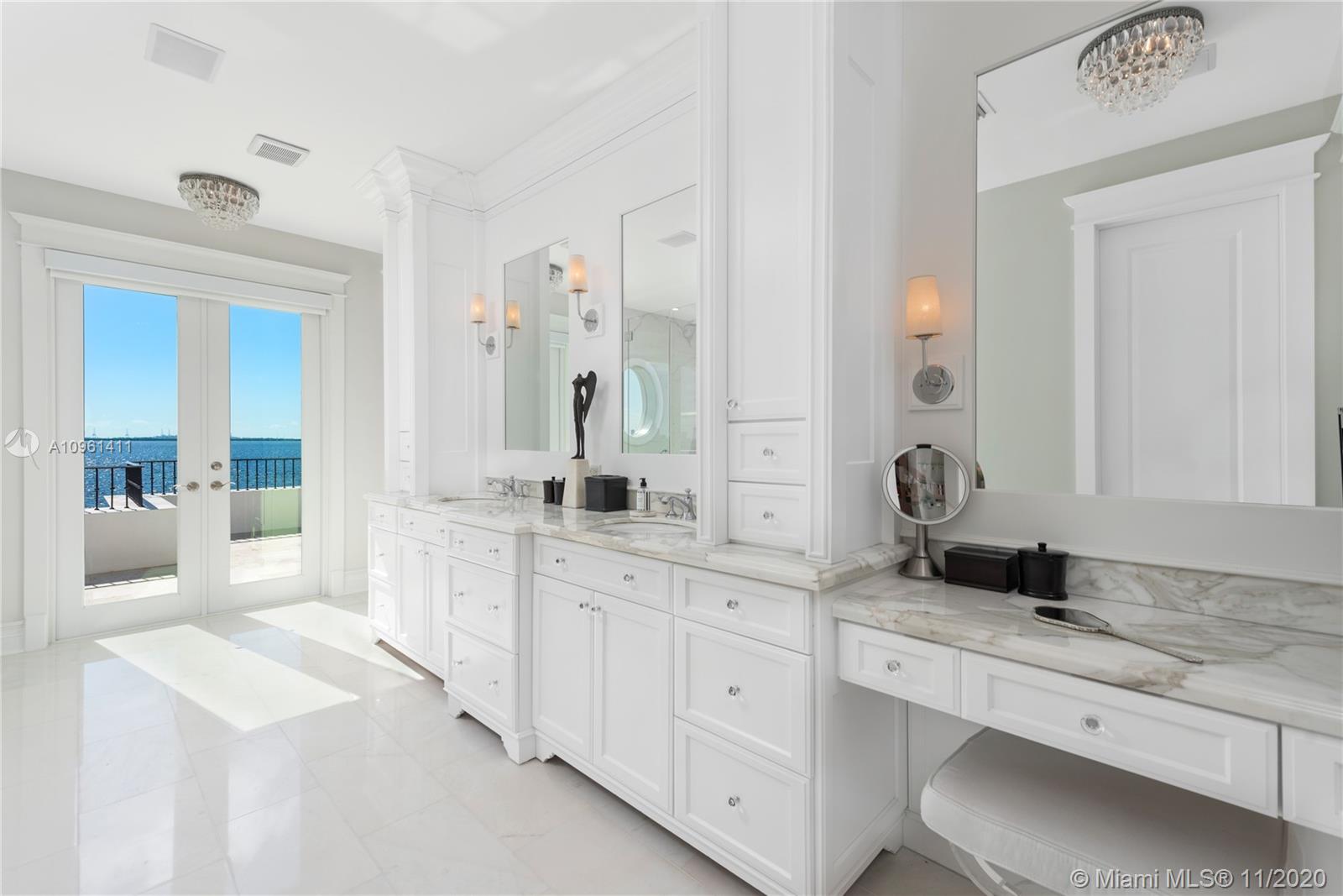 TREASURE ISLAND - Residential