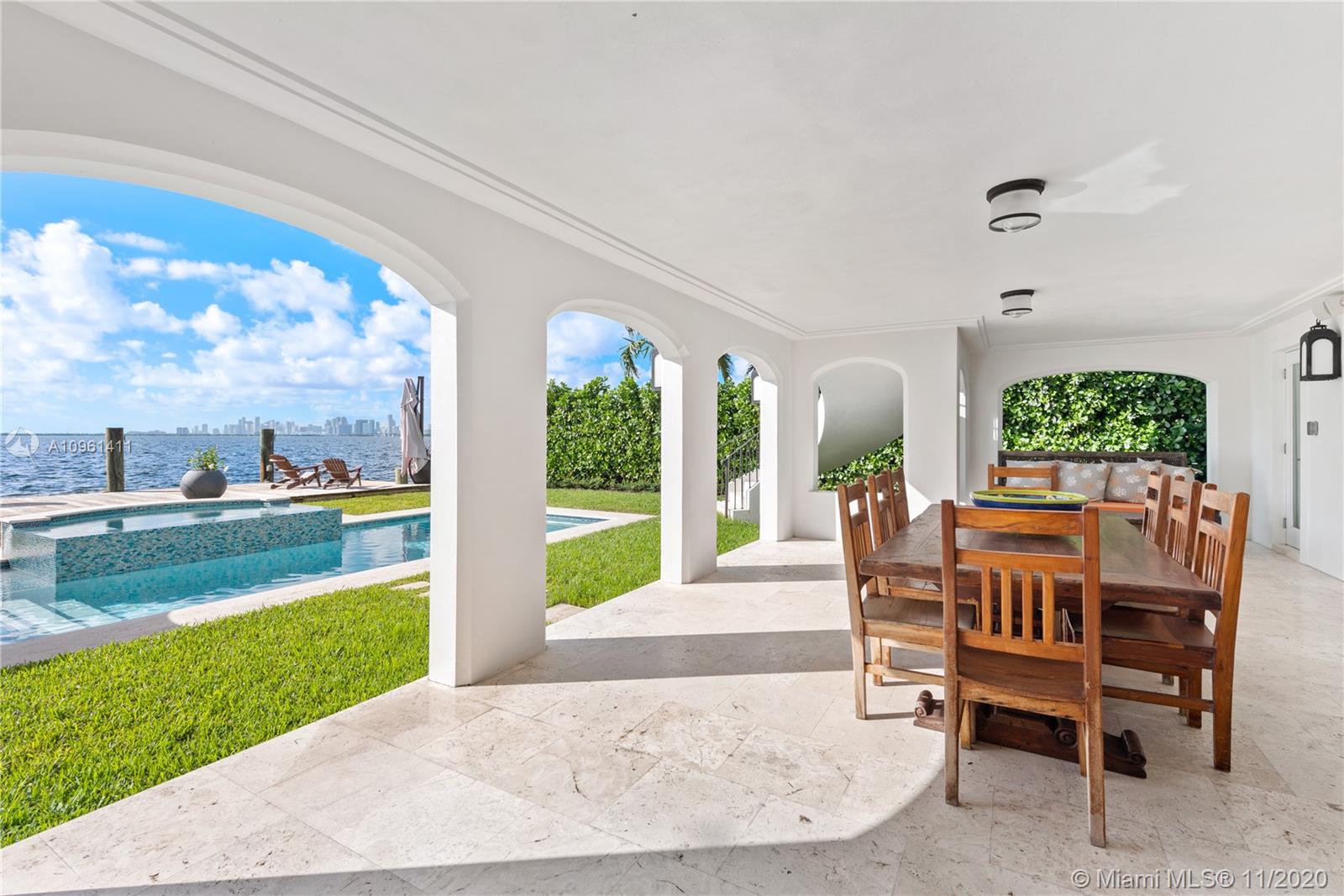 TREASURE ISLAND - Residential