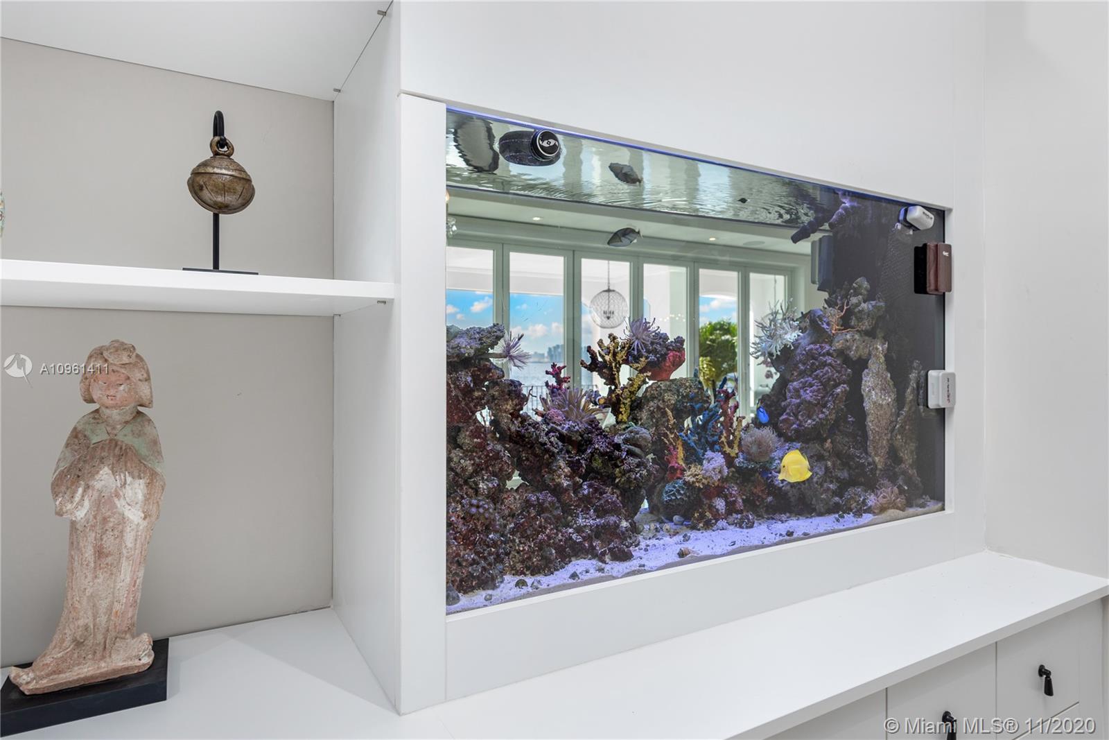 TREASURE ISLAND - Residential