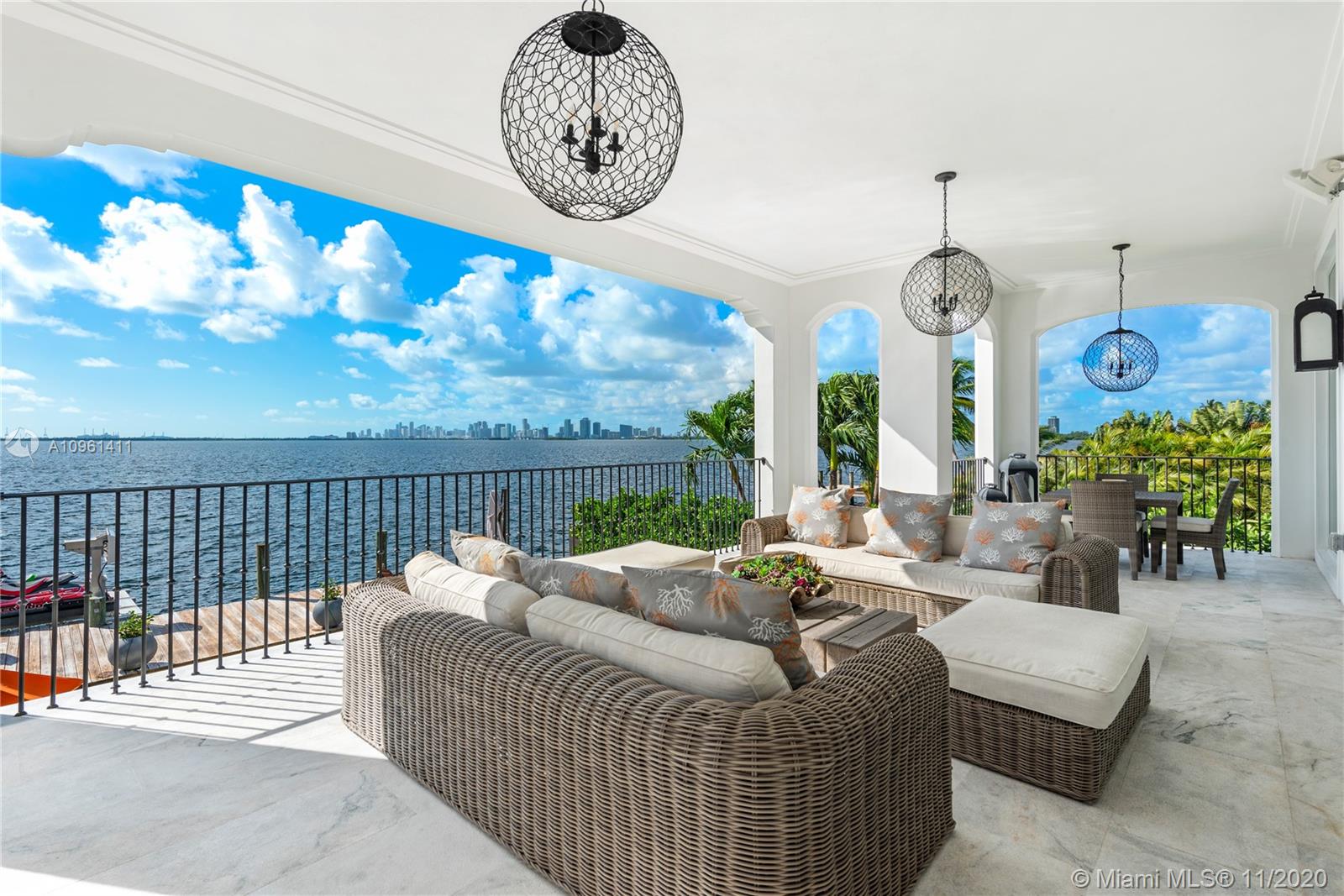 TREASURE ISLAND - Residential