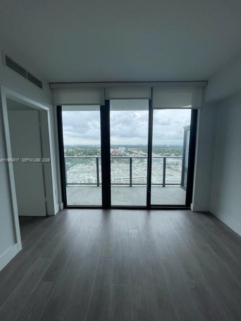 3401 MIDTOWN CONDO - Residential