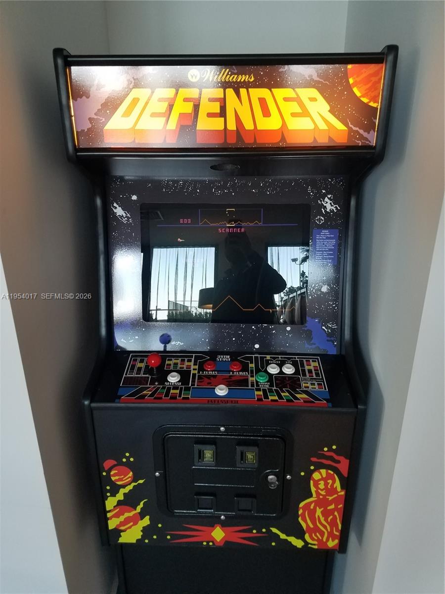 3401 MIDTOWN CONDO - Residential