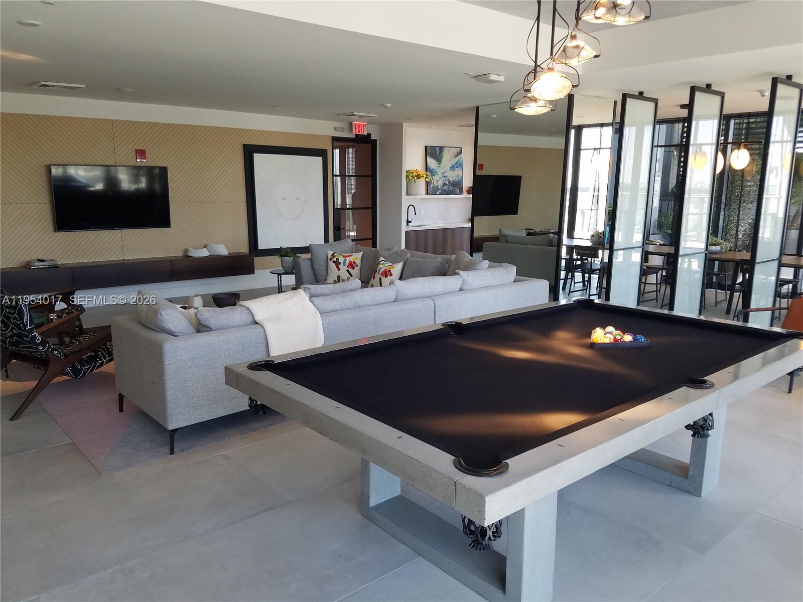 3401 MIDTOWN CONDO - Residential